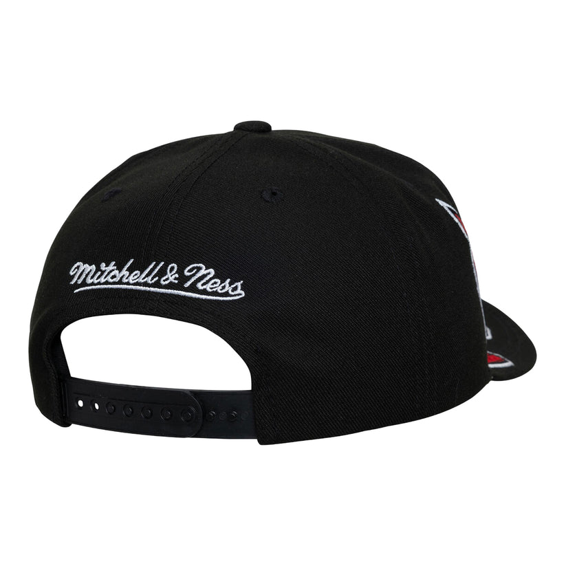 M&N NBA Chicago Bulls Over Under Pro Snapback Hat