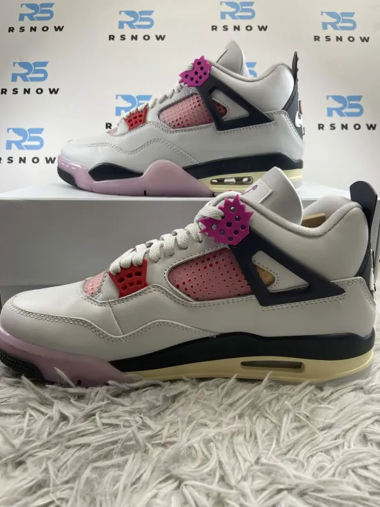 Air Jordan 4 Retro Comic  JA1135-100